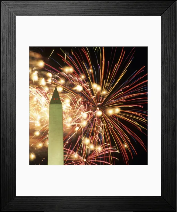 Framed Print : The Washington Monument and fireworks, 4th of July Framed Print : The Washington Monument and fireworks, 4th of July
