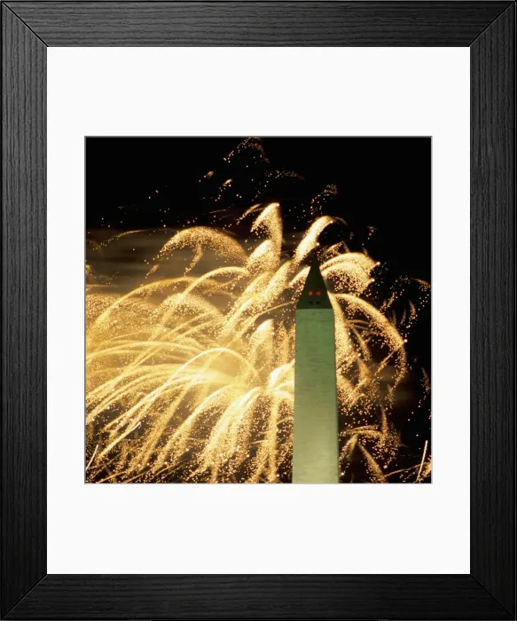 Framed Print : The Washington Monument and fireworks, 4th of July Framed Print : The Washington Monument and fireworks, 4th of July