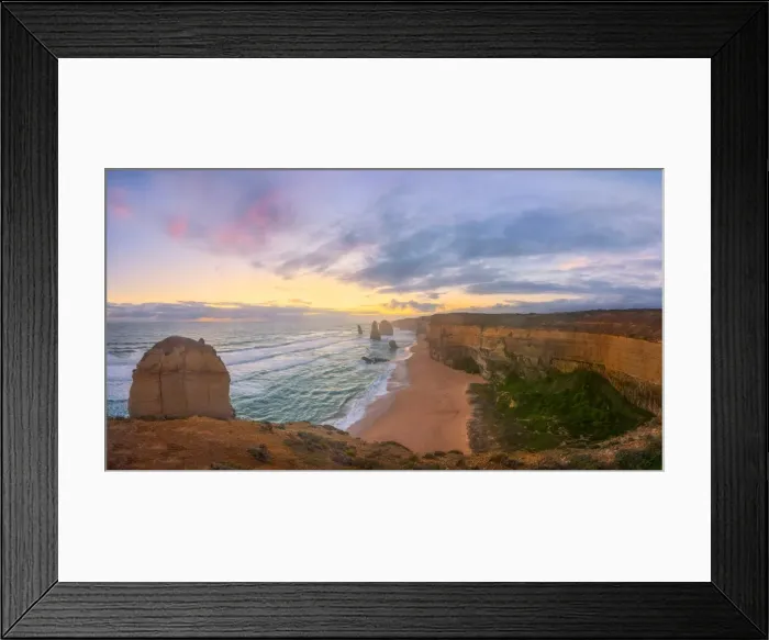 Framed Print : The Twelve Apostles, Great Ocean Road, Victoria Framed Print : The Twelve Apostles, Great Ocean Road, Victoria