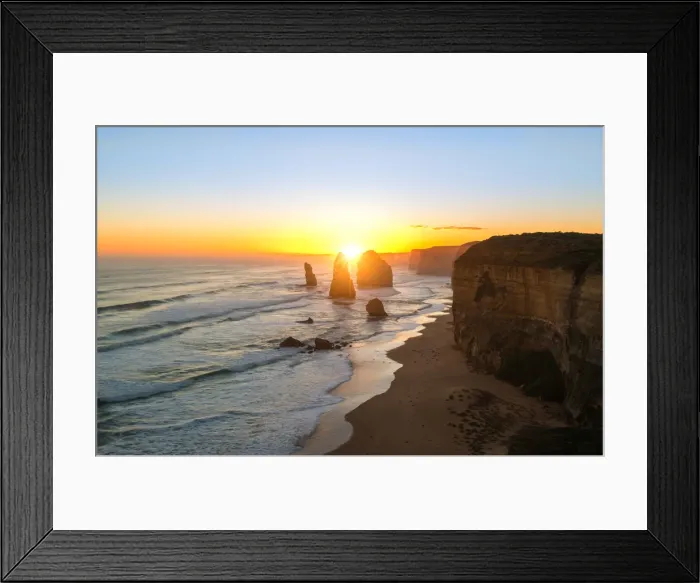 Framed Print : Twelve Apostles at sunset (Great Ocean Road) Framed Print : Twelve Apostles at sunset (Great Ocean Road)