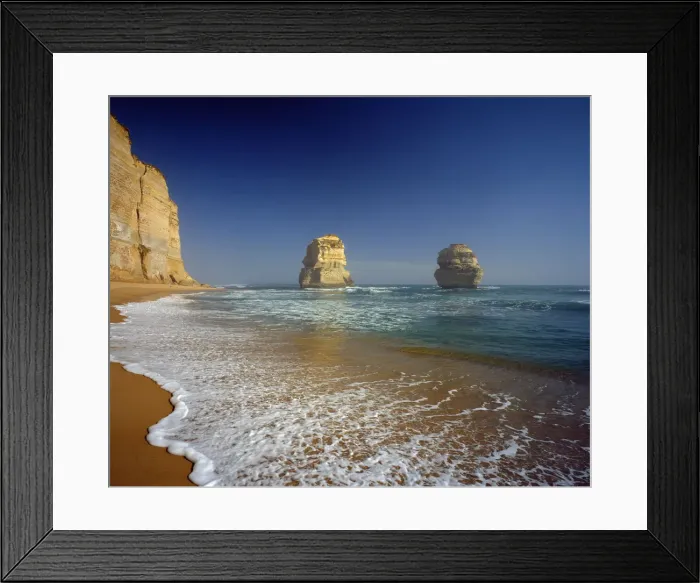 Framed Print : Twelve Apostles Sea Rocks, Australia Framed Print : Twelve Apostles Sea Rocks, Australia