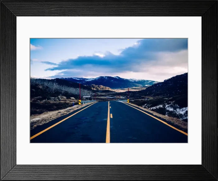 Framed Print : Road to Charlotte Pass