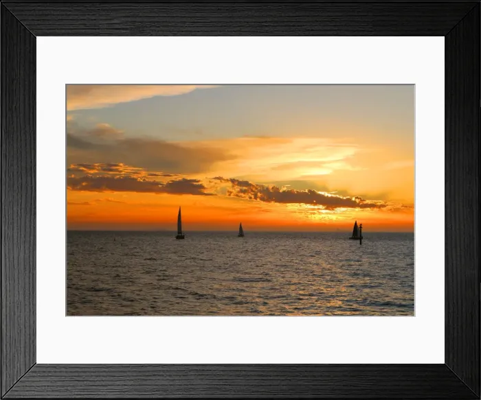 Framed Print : A beautiful image of a sunset over Perth near Hillarys Boat harbour