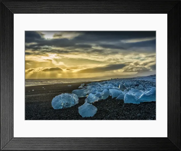 Framed Print : Icebergs on the black volcanic beach at Jokulsarlon, southern Iceland Framed Print : Icebergs on the black volcanic beach at Jokulsarlon, southern Iceland