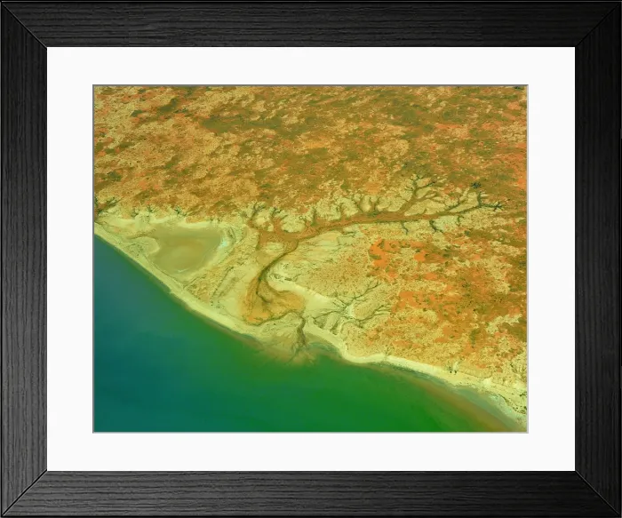 Framed Print : An Aerial view of the Australian outback in flood around Lake Eyre, showing the vibrant colours of the Landscape Framed Print : An Aerial view of the Australian outback in flood around Lake Eyre, showing the vibrant colours of the Landscape
