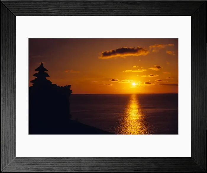 Framed Print : Ulawatu Temple on the southern tip of Bali, Indonesia, south east Asia Framed Print : Ulawatu Temple on the southern tip of Bali, Indonesia, south east Asia
