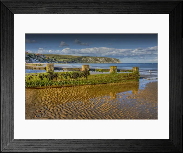Framed Print : Low tide in the seaside village of Swanage, on the Jurassic coastline of Dorset, England, United Kingdom Framed Print : Low tide in the seaside village of Swanage, on the Jurassic coastline of Dorset, England, United Kingdom