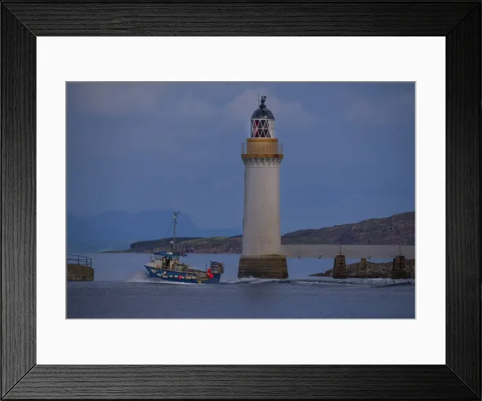 Framed Print : Lighthouse at Kyleakin, Isle of Skye, Scotland, United Kingdom Framed Print : Lighthouse at Kyleakin, Isle of Skye, Scotland, United Kingdom