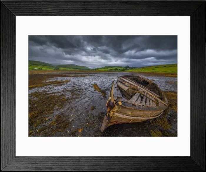 Framed Print : Low tide and abandoned old boat, Isle of Skye, Scotland, United Kingdom