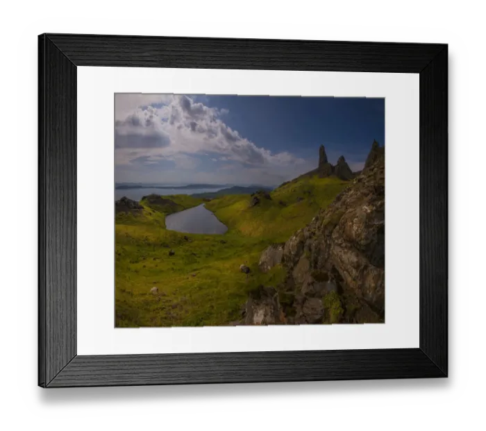 Framed Print : A view to the old man of Storre, Isle of Skye, Inner Hebrides, Scotland Framed Print : A view to the old man of Storre, Isle of Skye, Inner Hebrides, Scotland