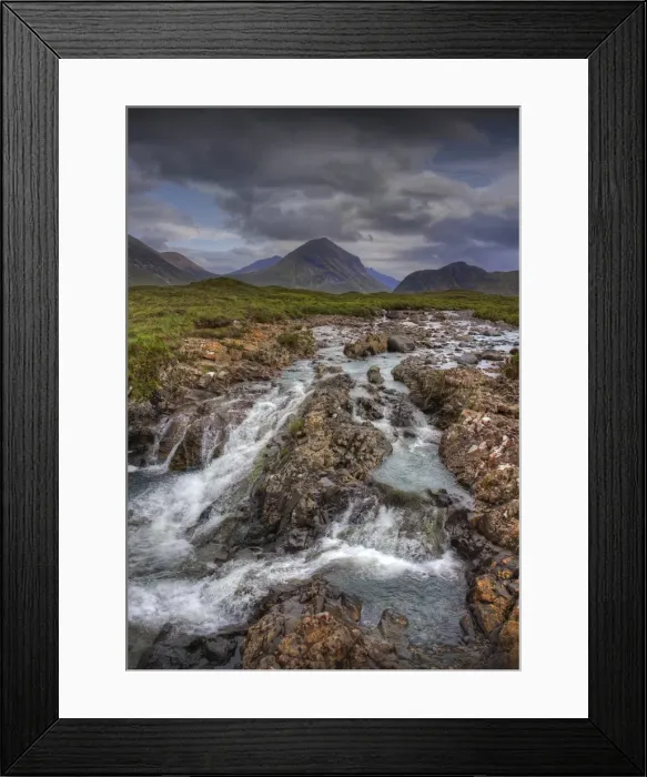Framed Print : A view to the mountain range know as the Cuillins on the Isle of Skye, Inner Hebrides, Scotland Framed Print : A view to the mountain range know as the Cuillins on the Isle of Skye, Inner Hebrides, Scotland