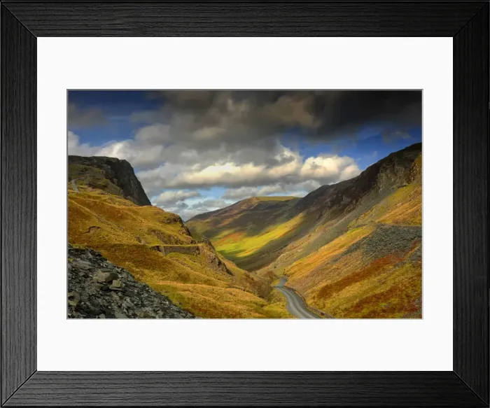 Framed Print : Honister pass near Gatesgarth in the Lake district, Cumbria, England