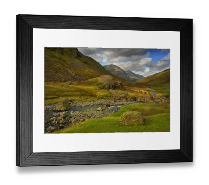 Framed Print : Honister pass near Gatesgarth in the Lake district, Cumbria, England Framed Print : Honister pass near Gatesgarth in the Lake district, Cumbria, England