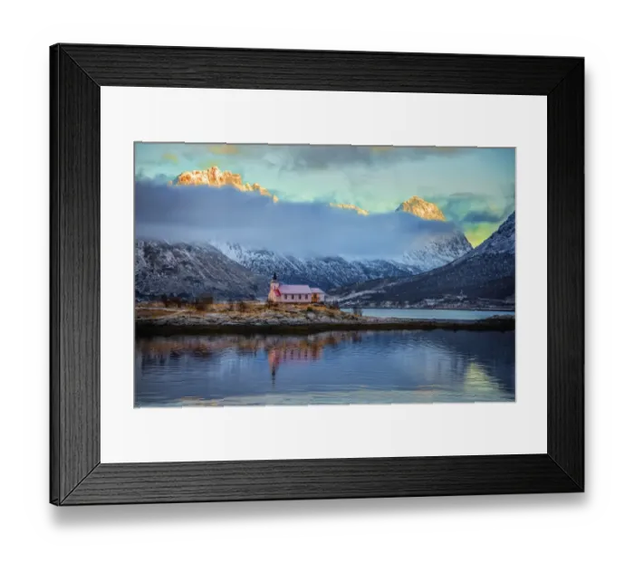 Framed Print : A scenic viewpoint in winter near Vestagoya, on the Lofoten Peninsular, Norway Framed Print : A scenic viewpoint in winter near Vestagoya, on the Lofoten Peninsular, Norway