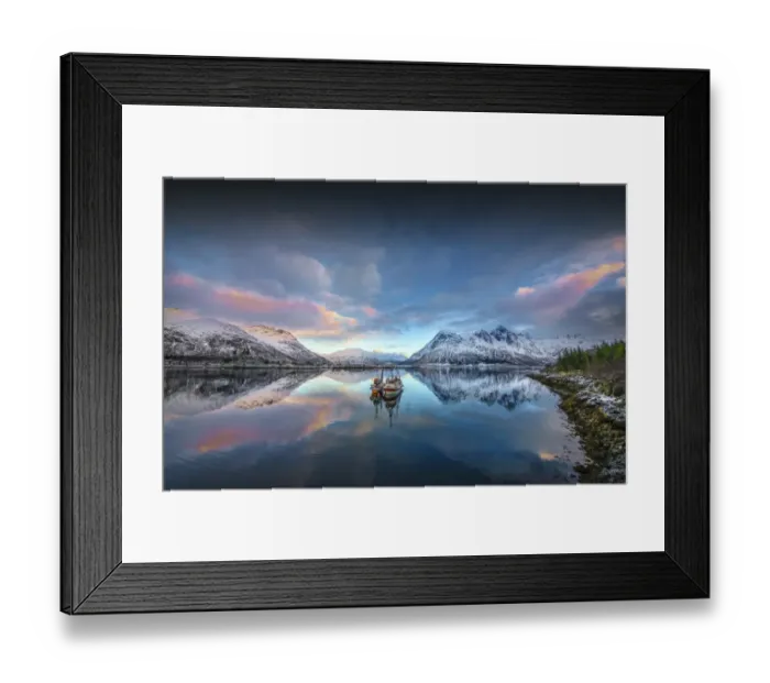 Framed Print : A scenic viewpoint in winter near Vestagoya, on the Lofoten Peninsular, Norway Framed Print : A scenic viewpoint in winter near Vestagoya, on the Lofoten Peninsular, Norway