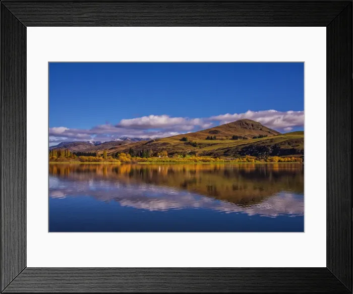 Framed Print : Lake Hayes in the Autumn on the South Island of New Zealand