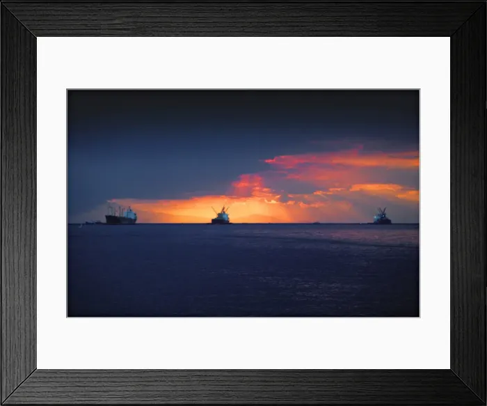Framed Print : Manilla bay sunset, the Philippines, south east Asia Framed Print : Manilla bay sunset, the Philippines, south east Asia