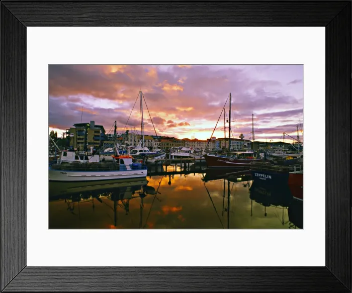 Framed Print : A view of the Hobart waterfront, southern Tasmania Framed Print : A view of the Hobart waterfront, southern Tasmania