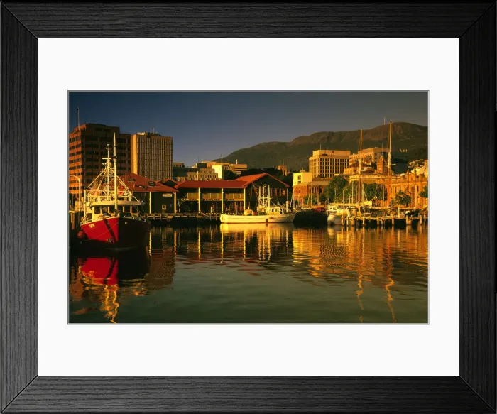 Framed Print : A view of the Hobart waterfront, southern Tasmania