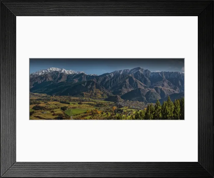 Framed Print : A view to Arrowtown with autumn colours in full display, South Island, New Zealand Framed Print : A view to Arrowtown with autumn colours in full display, South Island, New Zealand