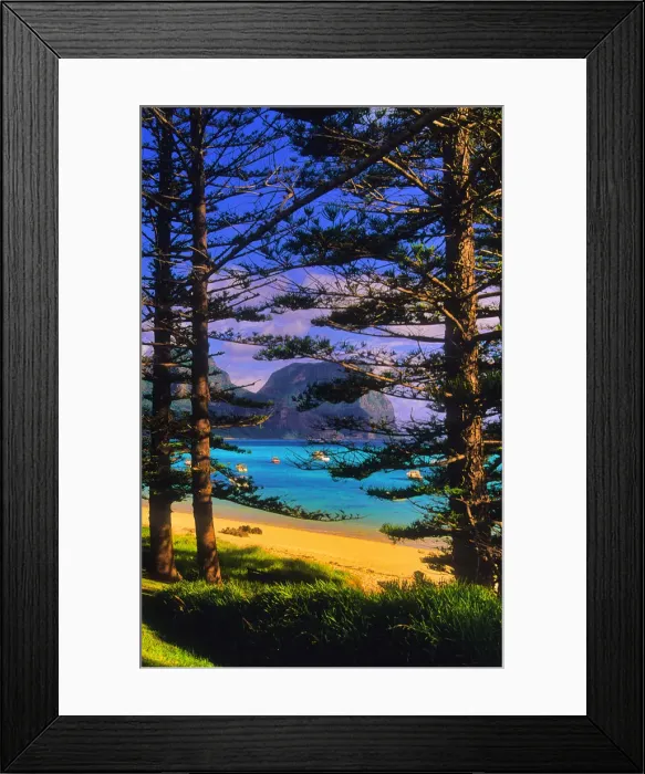 Framed Print : Scenically beautiful and a world heritage designated location, Lord Howe Island lies between the South Pacific ocean and the Tasman sea off the coast of New South Wales, Australia