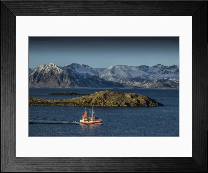 Framed Print : The Winter Wonderland of the Lofoten Peninsular, Arctic circle, Norway Framed Print : The Winter Wonderland of the Lofoten Peninsular, Arctic circle, Norway