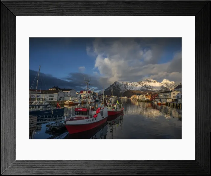 Framed Print : The Winter Wonderland of the Lofoten Peninsular, Arctic circle, Norway Framed Print : The Winter Wonderland of the Lofoten Peninsular, Arctic circle, Norway