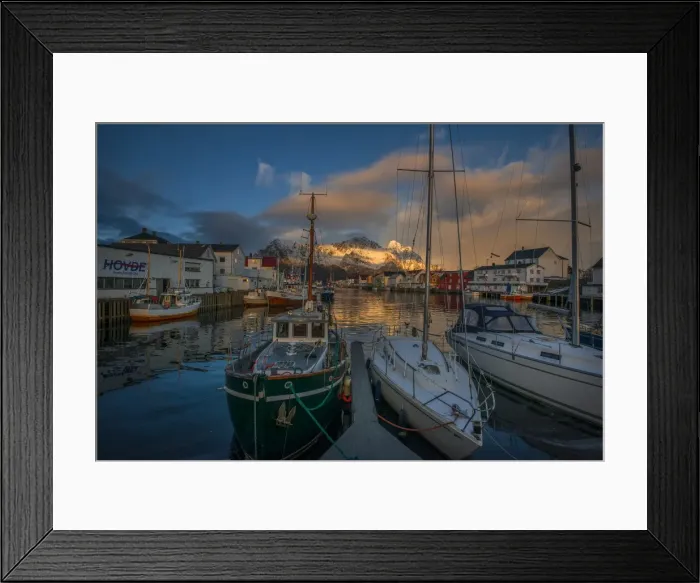 Framed Print : The Winter Wonderland of the Lofoten Peninsular, Arctic circle, Norway Framed Print : The Winter Wonderland of the Lofoten Peninsular, Arctic circle, Norway