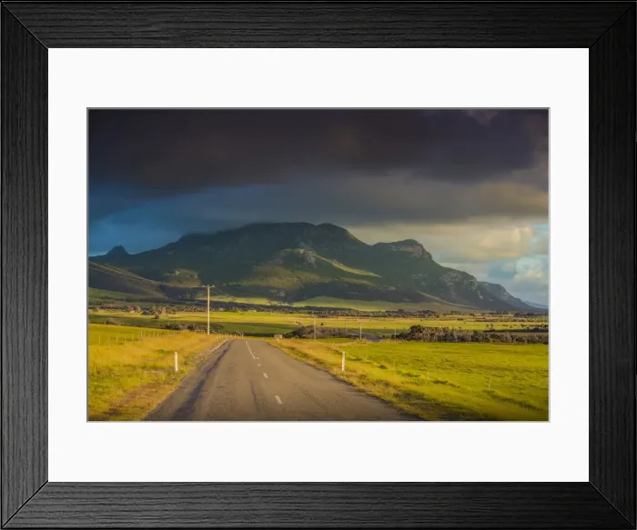 Framed Print : Dusk sweeps across the pastural land near Mount Strzelecki, Flinders Island, Bass Strait, Tasmania Framed Print : Dusk sweeps across the pastural land near Mount Strzelecki, Flinders Island, Bass Strait, Tasmania