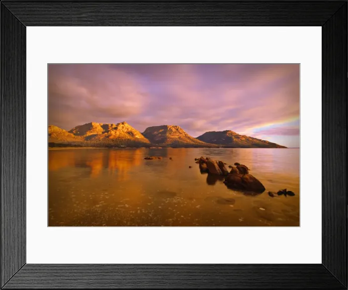 Framed Print : Coles Bay in Freycinet National Park, East coast of Tasmania