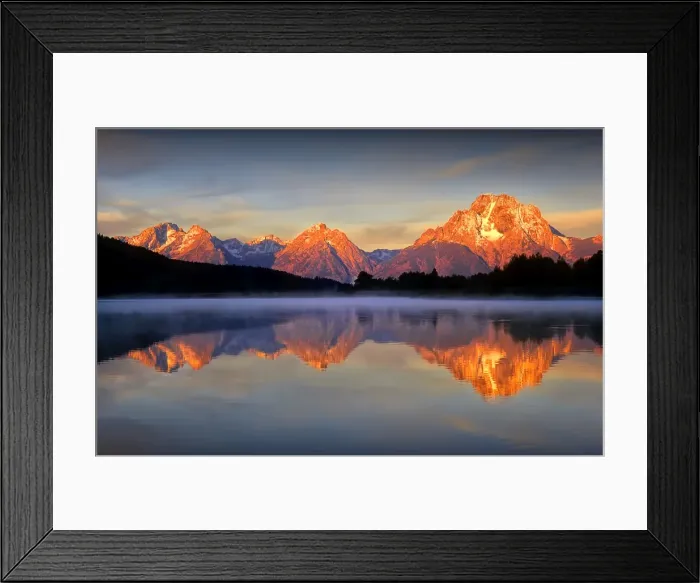 Framed Print : A beautiful coloured dawn casts its glow over Jackson lake in the Grand Tetons, Wyoming Framed Print : A beautiful coloured dawn casts its glow over Jackson lake in the Grand Tetons, Wyoming