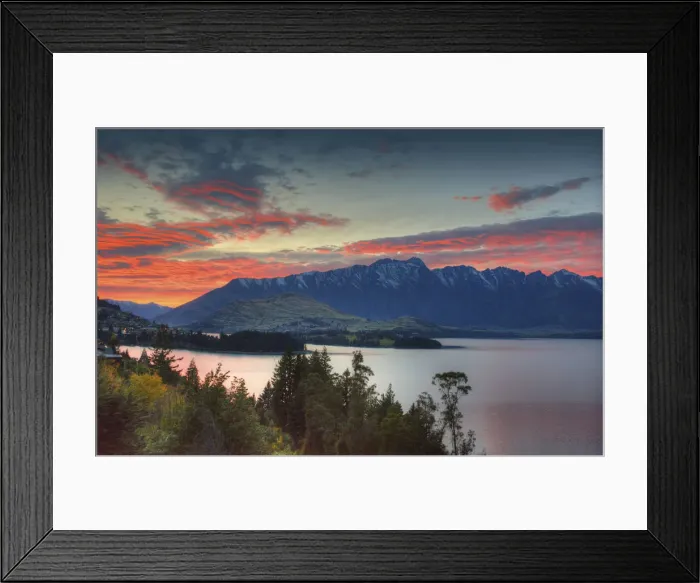 Framed Print : Queenstown, South Island, New Zealand Framed Print : Queenstown, South Island, New Zealand
