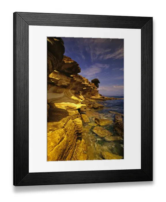 Framed Print : Painted cliffs, Maria Island, on the Eastern coastline of the island state, Tasmania, Australia