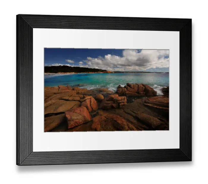 Framed Print : Purdon bay, on the Eastern coastline of the island state, Tasmania, Australia