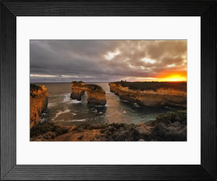 Framed Print : Shipwreck coastline, western Victoria, Australia Framed Print : Shipwreck coastline, western Victoria, Australia