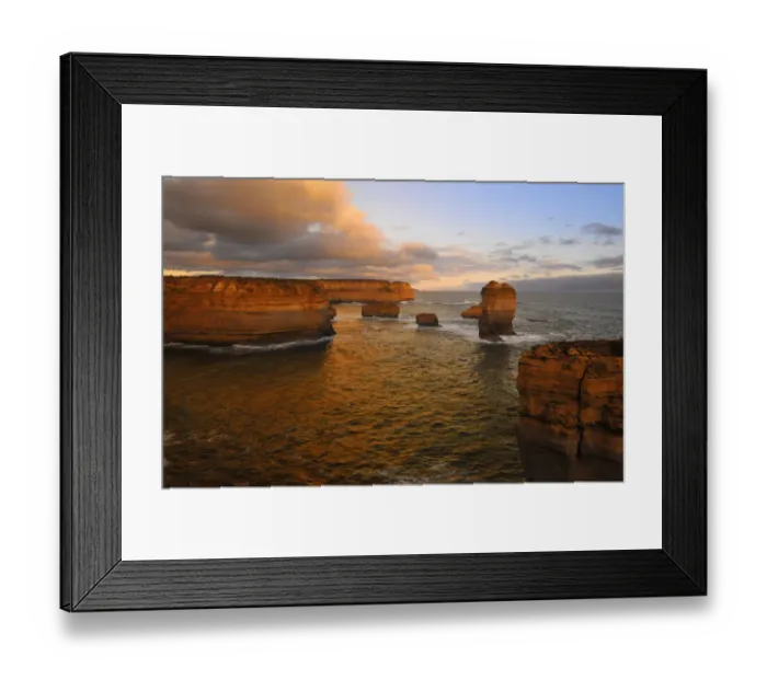 Framed Print : Shipwreck coastline, western Victoria, Australia
