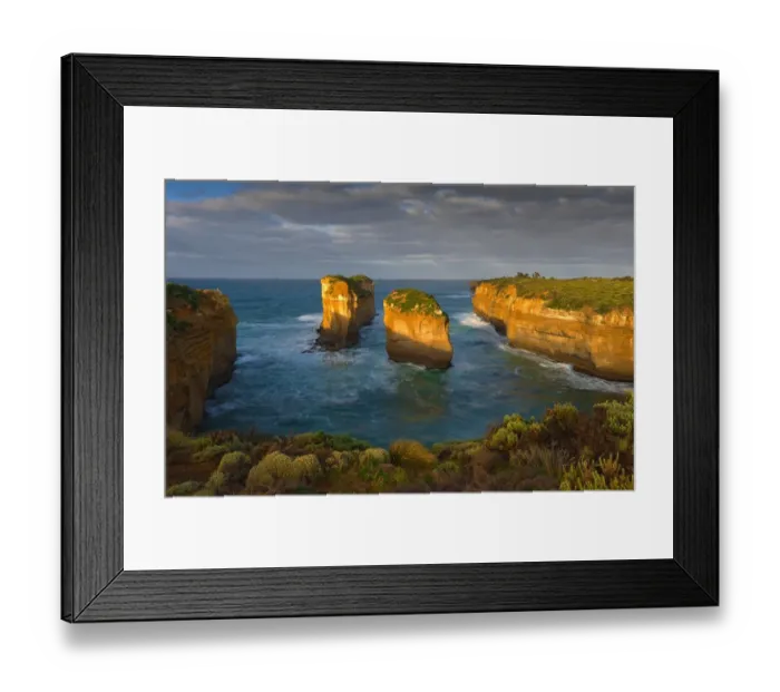 Framed Print : Shipwreck coastline, western Victoria, Australia Framed Print : Shipwreck coastline, western Victoria, Australia