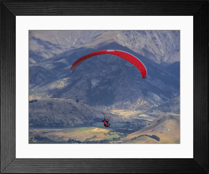Framed Print : Para gliding, South Island, New Zealand Framed Print : Para gliding, South Island, New Zealand