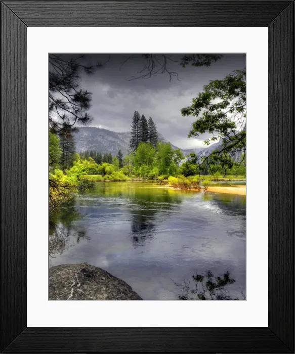 Framed Print : A view of the Merced River in Yosemite national Park, California, USA Framed Print : A view of the Merced River in Yosemite national Park, California, USA