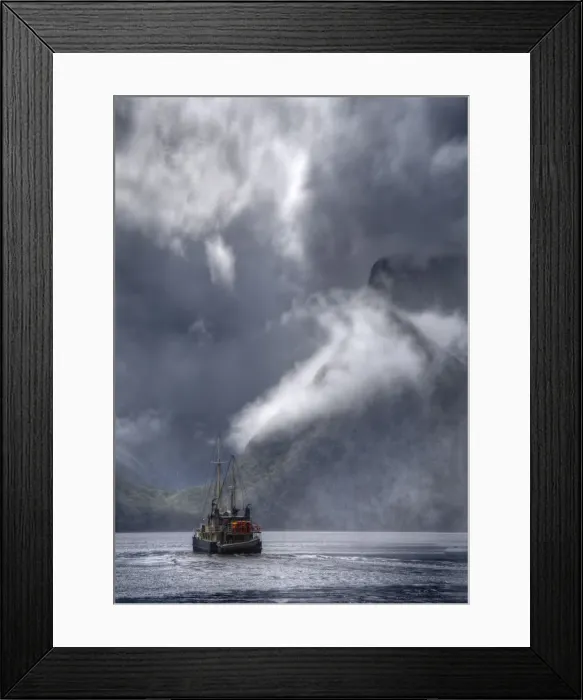 Framed Print : The majestic view of milford sound in the Fiordland national park, south island, New Zealand