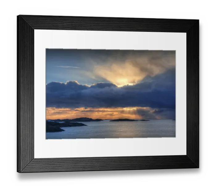 Framed Print : A winter scene, Lofoten peninsular, Arctic circle, Norway Framed Print : A winter scene, Lofoten peninsular, Arctic circle, Norway