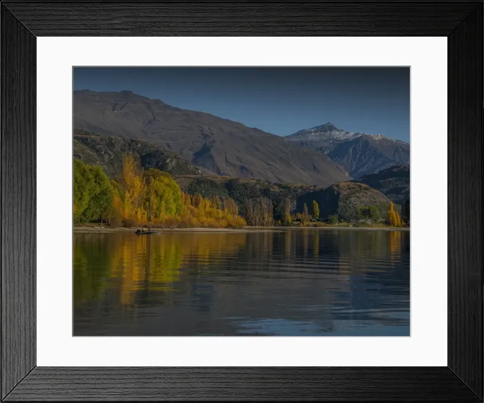 Framed Print : A view of Lake Wanaka in the Autumn season, south island, New Zealand Framed Print : A view of Lake Wanaka in the Autumn season, south island, New Zealand