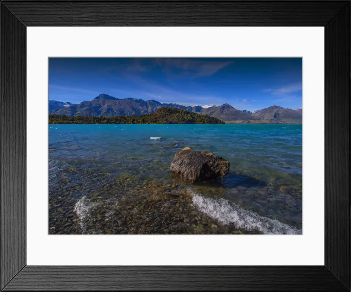 Framed Print : Beautiful lake Wakitipu, Otago, during the autumn season, south island, New Zealand Framed Print : Beautiful lake Wakitipu, Otago, during the autumn season, south island, New Zealand