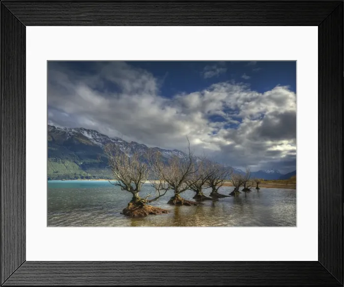 Framed Print : Beautiful lake Wakitipu, Otago, during the autumn season, south island, New Zealand Framed Print : Beautiful lake Wakitipu, Otago, during the autumn season, south island, New Zealand