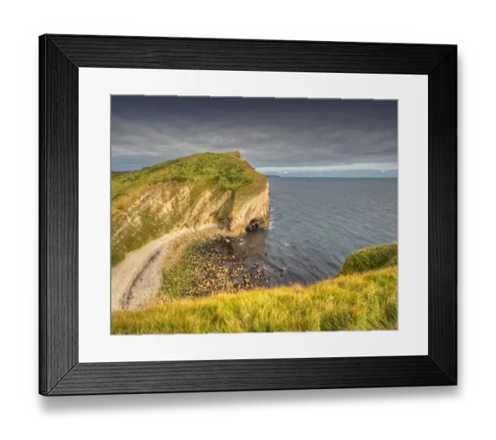 Framed Print : Worbarrow bay on the Dorset Jurassic coastline, south west England
