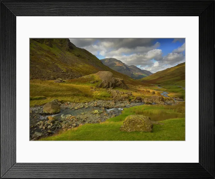 Framed Print : Honister pass near Gatesgarth in the Lake district, Cumbria, England Framed Print : Honister pass near Gatesgarth in the Lake district, Cumbria, England
