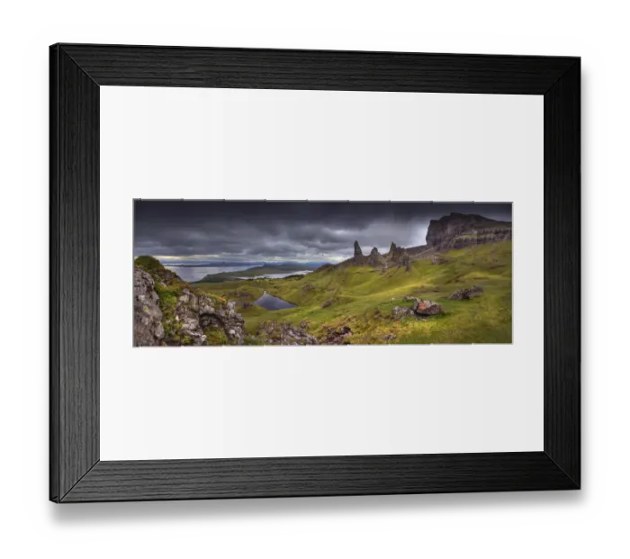 Framed Print : Old man of Storre, Isle of Skye, Inner Hebrides, Scotland Framed Print : Old man of Storre, Isle of Skye, Inner Hebrides, Scotland