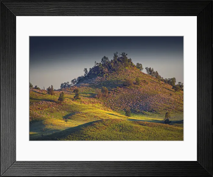 Framed Print : A view of the southern Flinders Ranges National Park near Wilpena, in South Australia