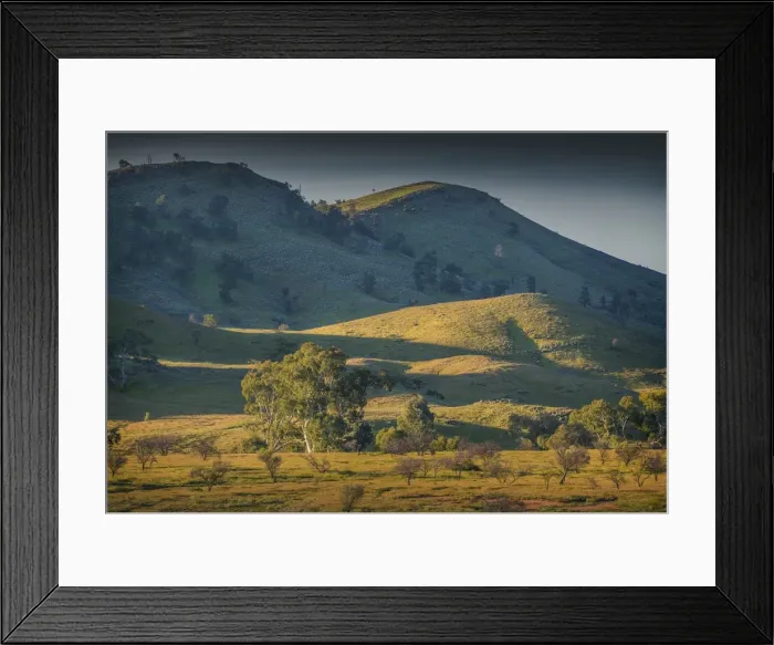 Framed Print : A view of the southern Flinders Ranges National Park near Wilpena, in South Australia