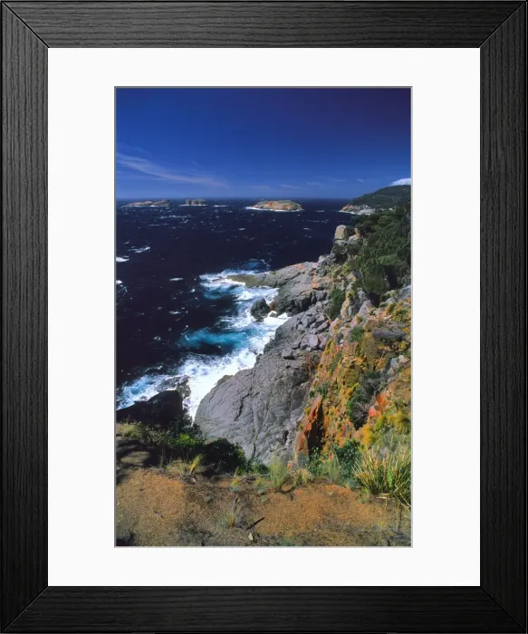 Framed Print : Rocky shoreline of the Freycinet Peninsular, eastern coastline of Tasmania